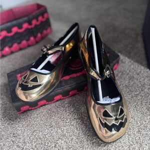 Hot Chocolate Gold Jack O Lantern Flats